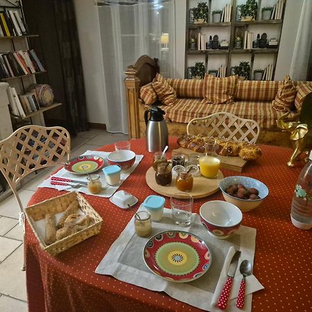 L'Escale Bed & Breakfast La Jarrie ภายนอก รูปภาพ