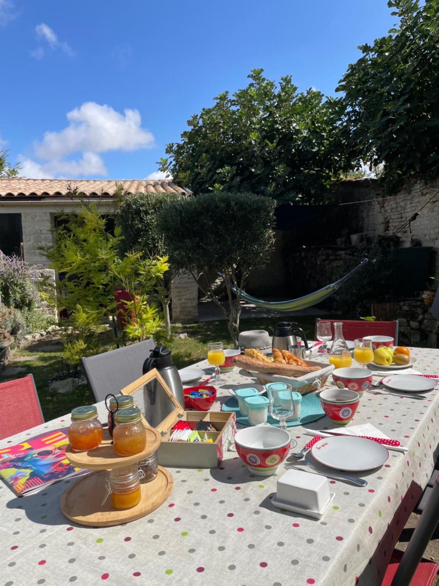 L'Escale Bed & Breakfast La Jarrie ภายนอก รูปภาพ